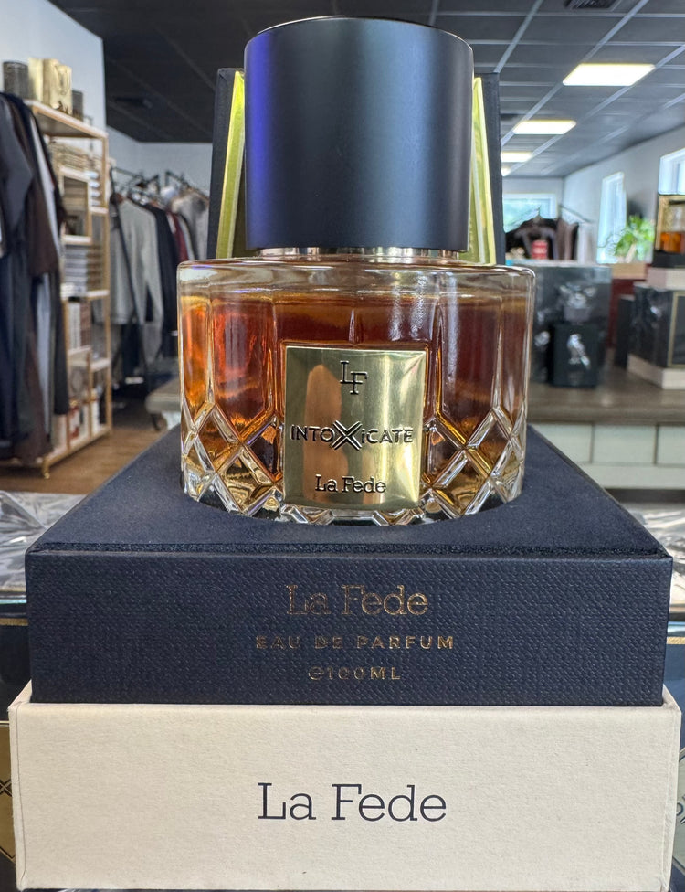Oud and Perfume